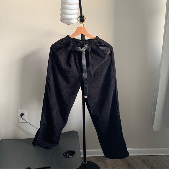 ✨2 for 20$✨Yes style clothing line corduroy black ankle pants - Picture 5 of 7